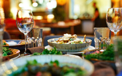 Why In-Restaurant Dining in Creve Coeur Beats Takeout Every Time